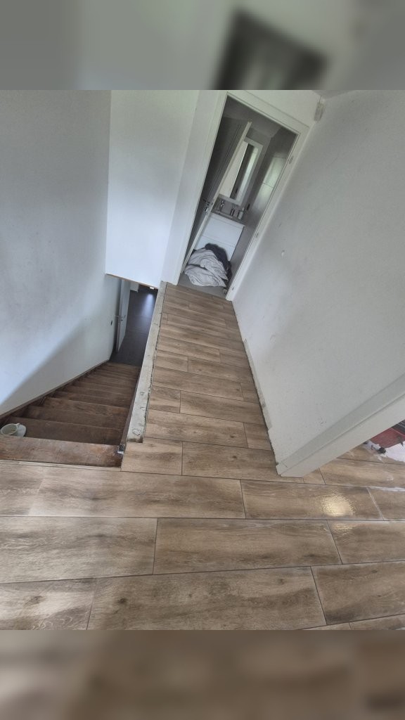 Après - Rénovation de chambres et hall de nuit à Retinne