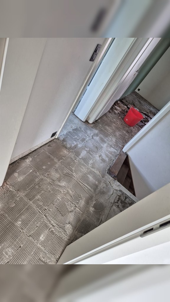 Avant - Rénovation de chambres et hall de nuit à Retinne